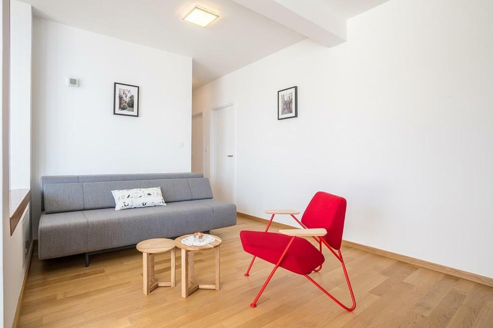 Apartments Jelena Ражань Экстерьер фото