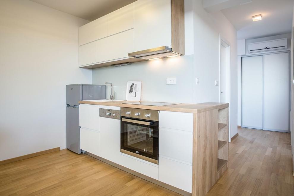 Apartments Jelena Ражань Экстерьер фото